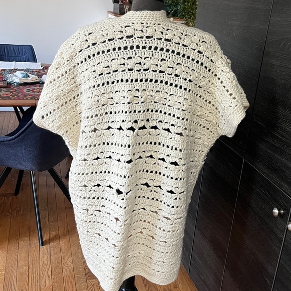 Handmade Oversized Crocheted Wool Cream Vest with Vintage Buttons XL-XXL - Picture 6 of 10